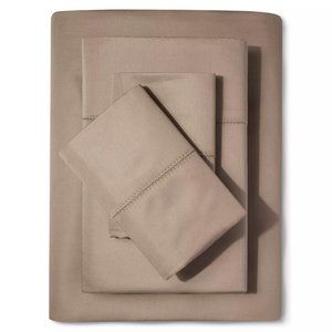 Fieldcrest Supima Hemstitch Sheet Set light Peet